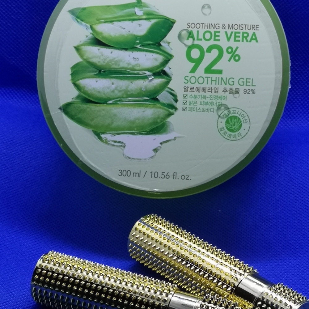 Aloe Vera Gel and Lipstick